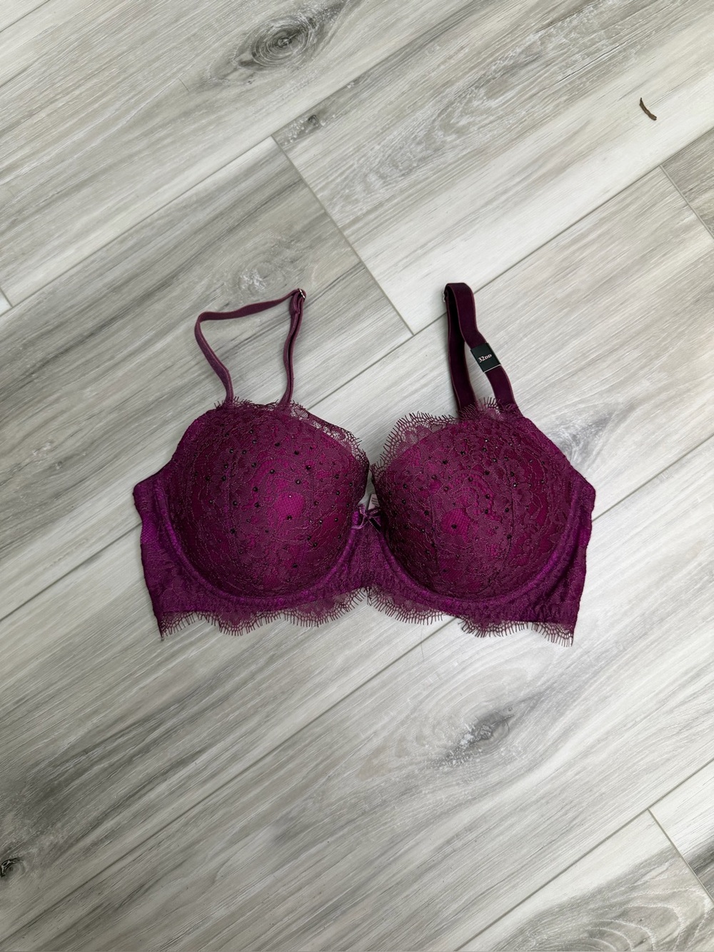 Victoria's Secret Deep Berry Lace Push-Up Bra SZ 32dd